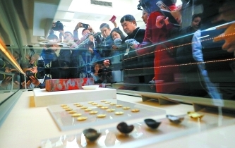 故宮養心殿寶匣里藏著啥寶貝？