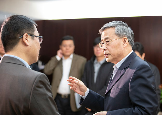 讓銀行業金融機構愿意做、能夠做、也會做民營企業業務