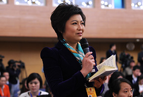 成都電視臺(tái)記者提問(wèn)