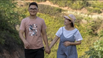 回歸田園的&ldquo;網(wǎng)紅&rdquo;夫婦 這樣帶動家鄉(xiāng)人致富