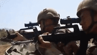 陸軍某合成旅：&ldquo;動&rdquo;中射擊 檢驗步兵綜合作戰能力