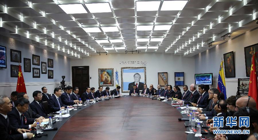 當(dāng)?shù)貢r(shí)間7月20日,國家主席習(xí)近平在加拉加斯同委內(nèi)瑞拉總統(tǒng)馬杜羅舉行會(huì)談。 新華社記者蘭紅光攝 當(dāng)?shù)貢r(shí)間7月20日,國家主席習(xí)近平在加拉加斯同委內(nèi)瑞拉總統(tǒng)馬杜羅舉行會(huì)談。 新華社記者蘭紅光攝