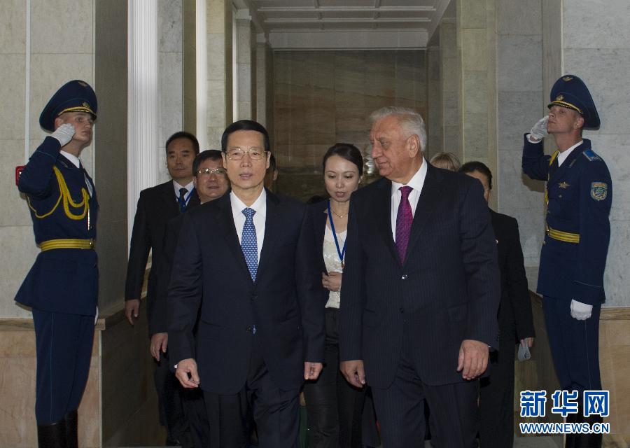 9月27日,應邀訪問白俄羅斯的國務院副總理張高麗在明斯克同白俄羅斯總理米亞斯尼科維奇舉行會談。 新華社記者王曄攝 9月27日,應邀訪問白俄羅斯的國務院副總理張高麗在明斯克同白俄羅斯總理米亞斯尼科維奇舉行會談。 新華社記者王曄攝