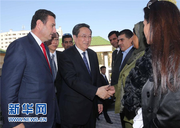 11月9日,正在約旦進行正式友好訪問的全國政協主席俞正聲在安曼會見約旦眾議院代議長薩法迪。 新華社記者 劉衛兵 攝 11月9日,正在約旦進行正式友好訪問的全國政協主席俞正聲在安曼會見約旦眾議院代議長薩法迪。 新華社記者 劉衛兵 攝