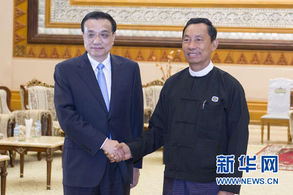 11月14日，國(guó)務(wù)院總理李克強(qiáng)在內(nèi)比都會(huì)見(jiàn)緬甸聯(lián)邦議會(huì)議長(zhǎng)兼人民院議長(zhǎng)吳瑞曼。新華社記者王曄攝