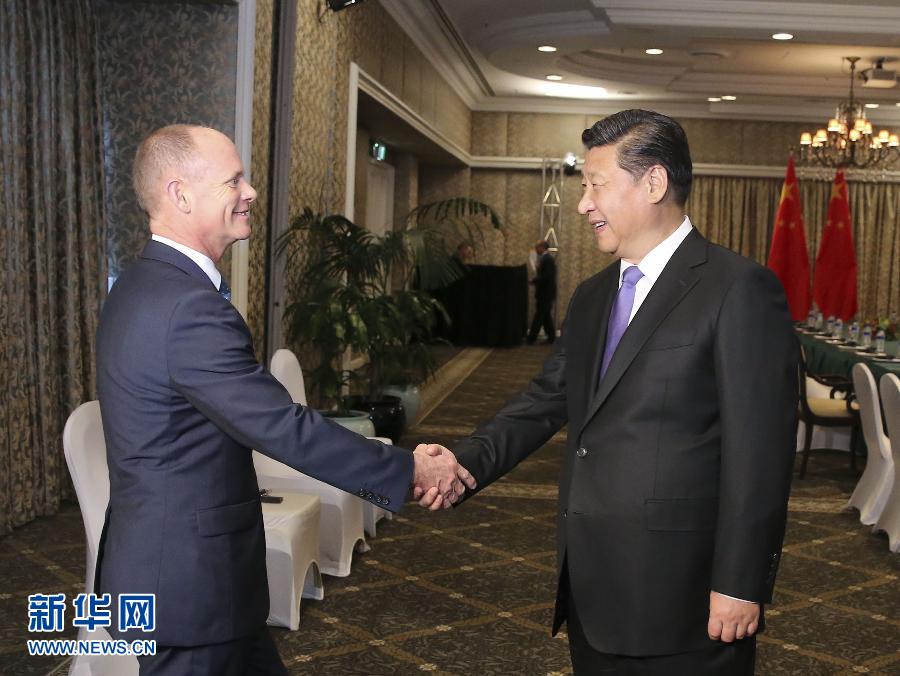 11月16日,國家主席習近平在布里斯班會見澳大利亞昆士蘭州州長紐曼。 新華社記者丁林攝 11月16日,國家主席習近平在布里斯班會見澳大利亞昆士蘭州州長紐曼。 新華社記者丁林攝