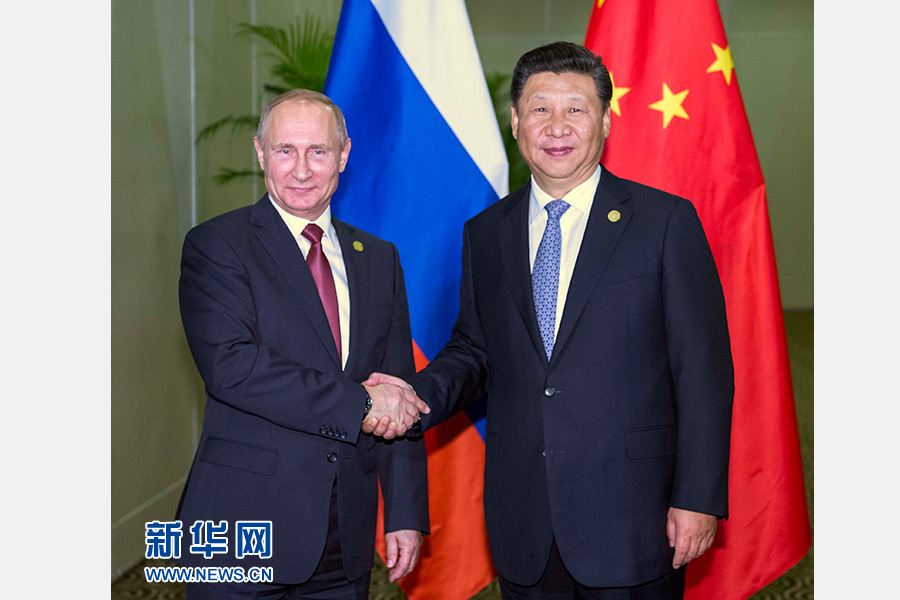 11月19日，國家主席習近平在利馬會見俄羅斯總統(tǒng)普京。 新華社記者李濤 攝