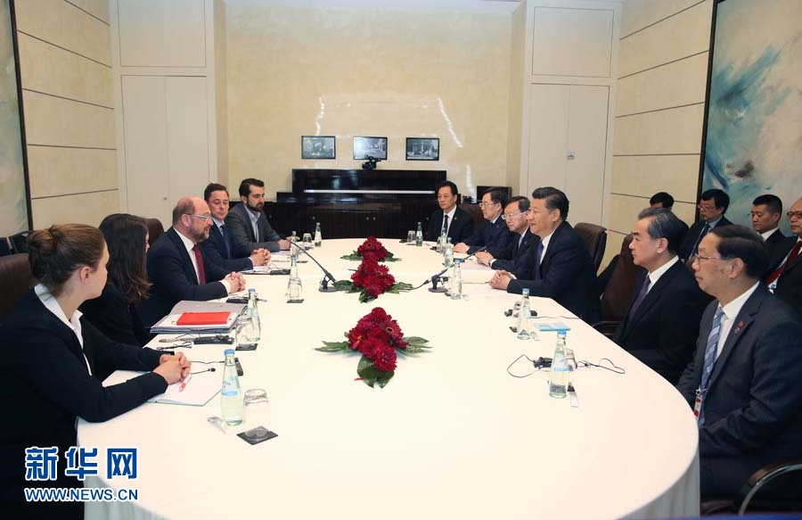 7月6日，國(guó)家主席習(xí)近平在柏林會(huì)見(jiàn)德國(guó)社會(huì)民主黨主席舒爾茨。新華社記者 姚大偉 攝