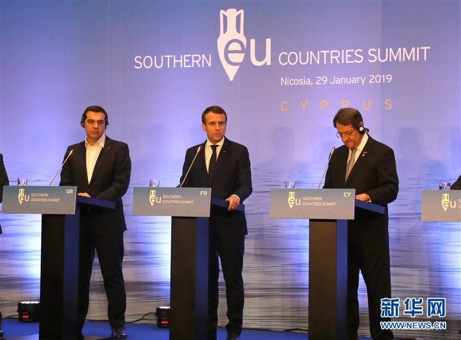 (國(guó)際)(1)法國(guó)總統(tǒng)說不可就英國(guó)和歐盟之間達(dá)成的協(xié)議重新談判