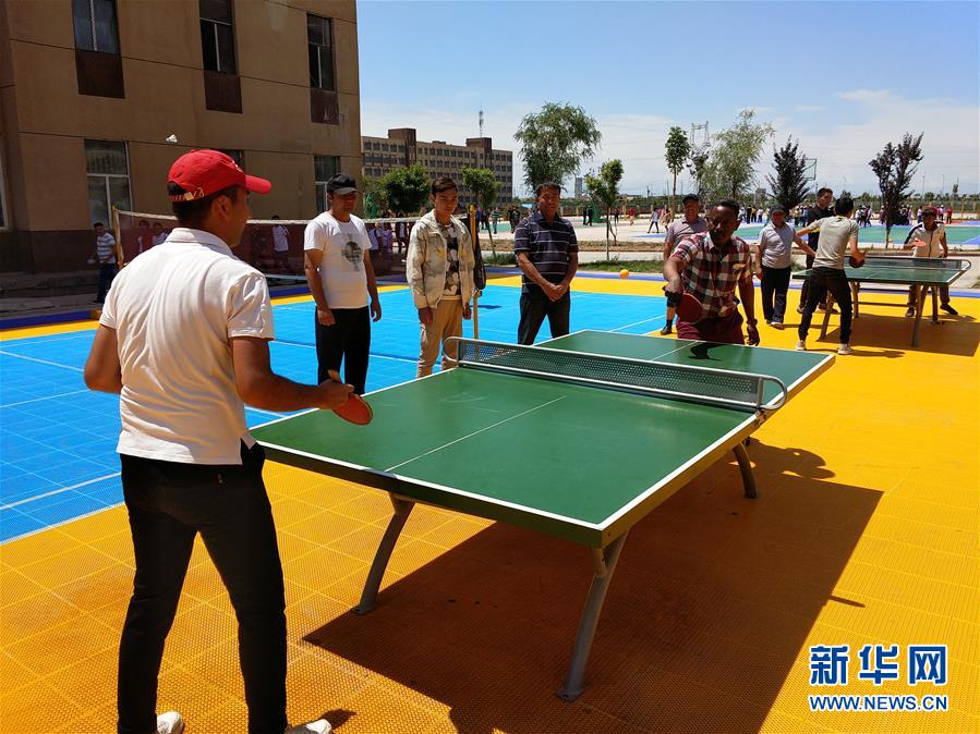 （圖文互動）（2）多國駐日內瓦外交官走訪新疆稱贊經濟發展社會和諧