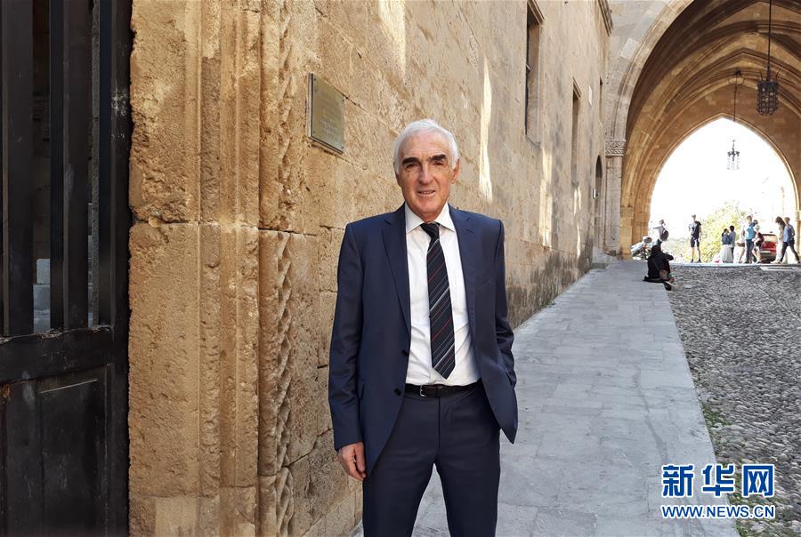 (習近平出訪配合稿·圖文互動)專訪:“與習主席見面是我人生的獨特經歷”——訪希臘羅德島愛琴海學院負責人斯庫爾托斯