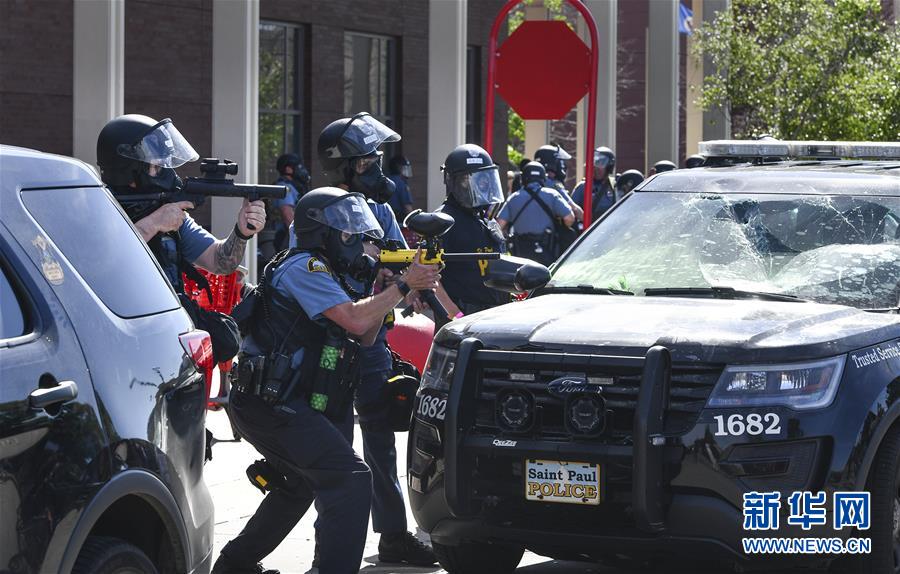 （國際）（3）美國警察執法動作不當致一名非裔男子死亡 引發大規?？棺h