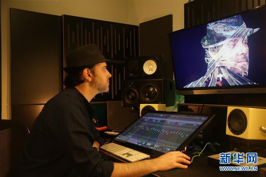 （海外抗疫故事&middot;圖文互動）（2）通訊：用原創音樂支持中國抗擊新冠疫情的以色列歌手