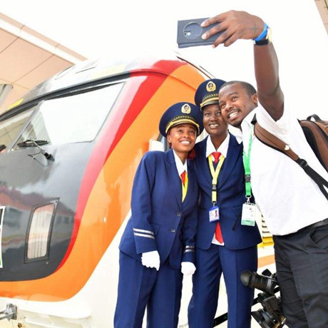 五年來(lái),習(xí)近平這樣說(shuō)中非合作