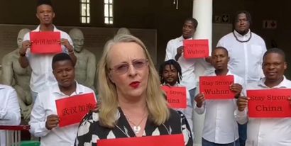 南非德班音樂學(xué)校祝福中國戰(zhàn)“疫”成功