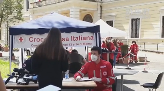 【微視頻】這些普通人為全球抗疫送去愛和溫暖!