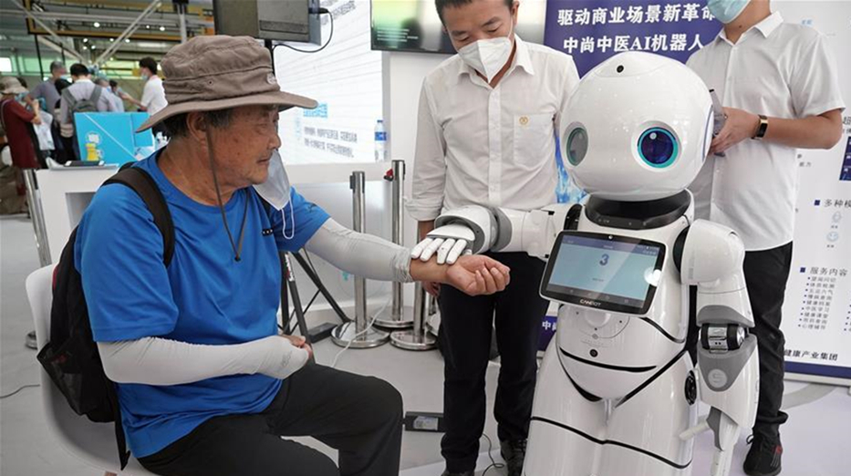 機器人中醫&ldquo;坐診&rdquo;服貿會