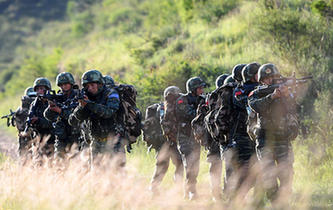 記憶&ldquo;魔鬼周&rdquo;｜看特戰隊員如何突破敵人封鎖線